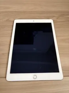 Apple iPad 第7世代 本体 ゴールド - メルカリ