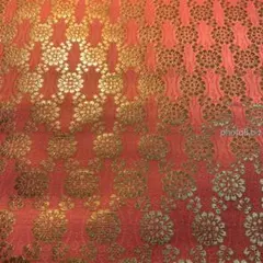 ■和柄 生地 ハギレ金襴(金らん)幅69㎝ピンク地ゴールド菊 小花柄