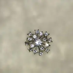 雪の結晶デザイン ブローチ