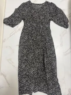 花柄ワンピース