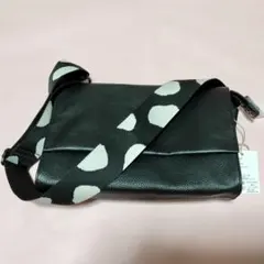 【新品】イアパピヨネ ダルメシアン ワイドテープボディバッグ