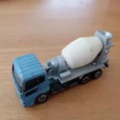【非売品】三菱コンクリートミキサー車 ミニカー 2台セット 非売品】三菱コンクリートミキサー車 ミニカー 2台セット Amazon.co.jp