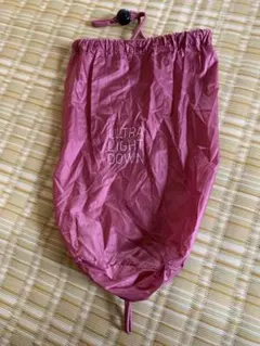 ULTRA LIGHT DOWN ピンク バッグ　収納袋