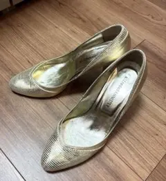アルフレッドバニスター ゴールド パンプス　38 サイズ　24cmのサムネイル