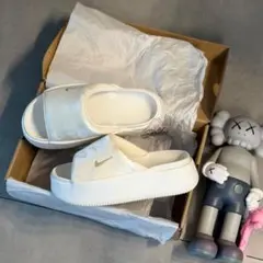 NIKE／【ホワイト】カーム エベレーション 23cm スライド ナイキ