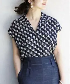 【美品】IENA レトロデシンフラワータックブラウス