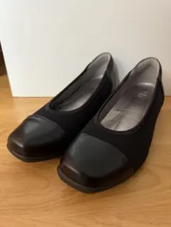 美品　fit fit撥水パンプス ２２.5cm