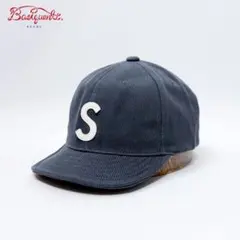 新品 Basiquenti コットンツイル ロゴアンパイアキャップ ネイビーのサムネイル