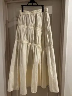 アイボリー フレアスカート 裏地付き　jeanasis