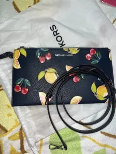 ☆新品未使用 マイケルコース フルーツ柄 リスレット クラッチバッグ 珍デザイン