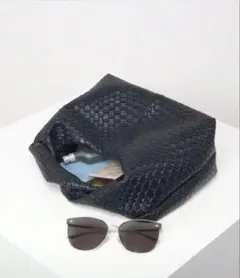 Shein 黒い編み込みデザインハンドバッグ