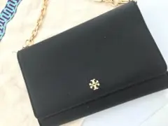 トリーバーチ チェーンウォレット 金ロゴ サフィアーノ 2way 黒