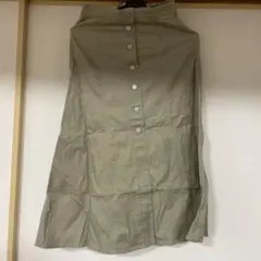 UNIQLO ベージュ ボタン付きロングスカート