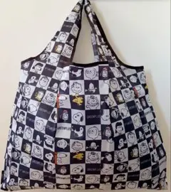 ラスト‼️【新品】キャラクターエコバッグ 大容量 スヌーピー ブラック×ホワイト
