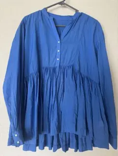 ユナイテッドアローズ グリーンレーベルリラクシング 全方位映えブラウス　ブルー