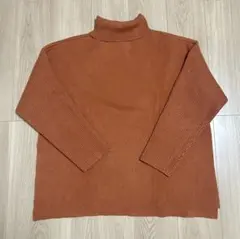 ニット HARE テラコッタ オレンジ タートルネックのサムネイル