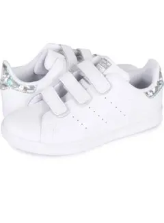 スタンスミス　スニーカー