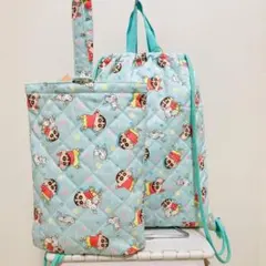 新品 定価 3,806円 クレヨンしんちゃんキルトシューズバッグ .ナップサック