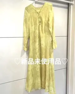 期間限定割引中♪ H&M ロングワンピース　レースアップ　ペイズリー