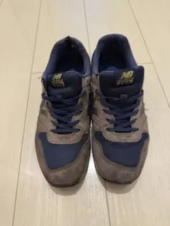 New Balance WR996 ネイビー/ベージュ スニーカー