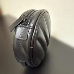 YSL ブラック 円形ポーチ　ノベルティ