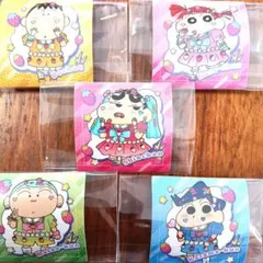 クレヨンしんちゃん　いちご柄　シール レアひまわり付き