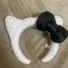 ユニバ　HELLO KITTY パール装飾カチューシャ　ハローキティー