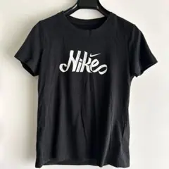 美品⭐️ NIKE ナイキ レディース 半袖Tシャツ ブラック　黒　可愛いのサムネイル