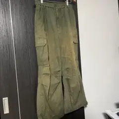カーゴパンツ