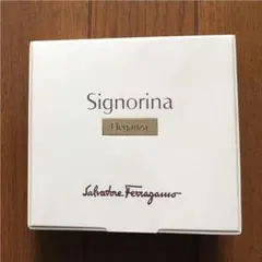フェラガモ シニョリーナ エレガンツァ