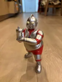 帰ってくれ！デブトラマン 4体セット売り お買い得 - メルカリ