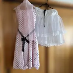 ピンクの水玉模様ドレスとパニエのセット