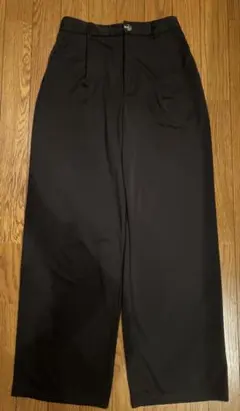 センタープレスストレートパンツ