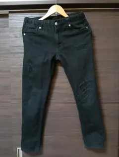 ジ*ン様 AZUL アズール ダメージ ジーンズパンツ 黒 Sサイズ