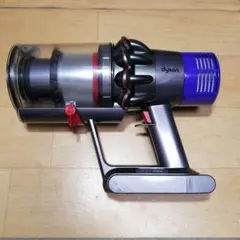 ダイソン SV10（V8シリーズ）本体のみ／簡易洗浄済・動作良好 ダイソン SV10（V8シリーズ）本体のみ／簡易洗浄済・動作良好 - メルカリ