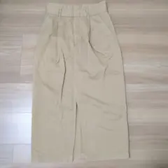 スピックアンドスパン　ベージュ タイトスカート スリット入り