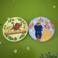 ディズニー　刺繍缶バッジ　美女と野獣　ライオンキング　2個セット