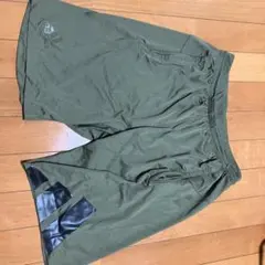 adidas オリーブ ショートパンツ M