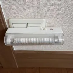 ♪ 美品　オーム電機　センサーライト　蛍光ランプのサムネイル