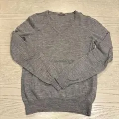 vネック グレー