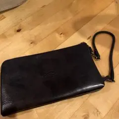 acuto luneo クラッチバッグ
