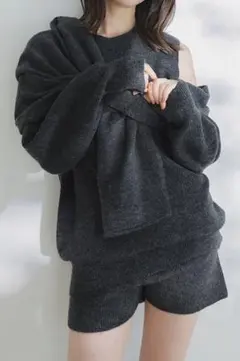 SNIDELディフォメーションニットプルオーバー/ニットショートパンツ