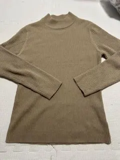 ニットトップス