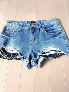 ダメージ加工ショートパンツ　DaTuRa　ダチュラ
