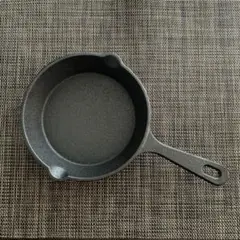 鋳鉄製スキレット