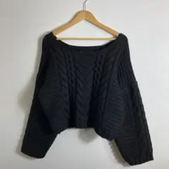 ブラック ケーブルニット クロップドセーター　ヴィンテージ フリーサイズ　美品
