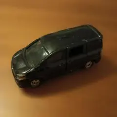 トミカ ミニバン ブラック TOYOTA ヴォクシー