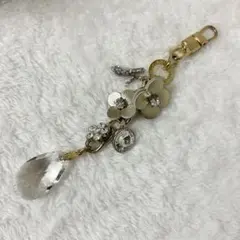 アンテプリマ　バッグ　ゴールド　チャーム