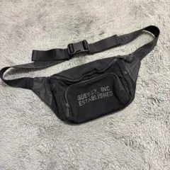 値下げ不可 GUESS ブラック ボディバッグ メッシュポケット付き