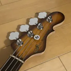 Fender Heartfield DR4 ベース（Bass） 希少品 - メルカリ